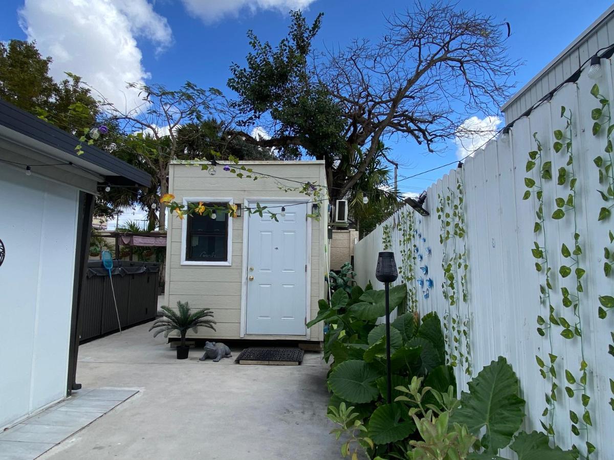 Tiny Place W Private Hot Jacuzzi 7 Min To Miami International Airport Экстерьер фото